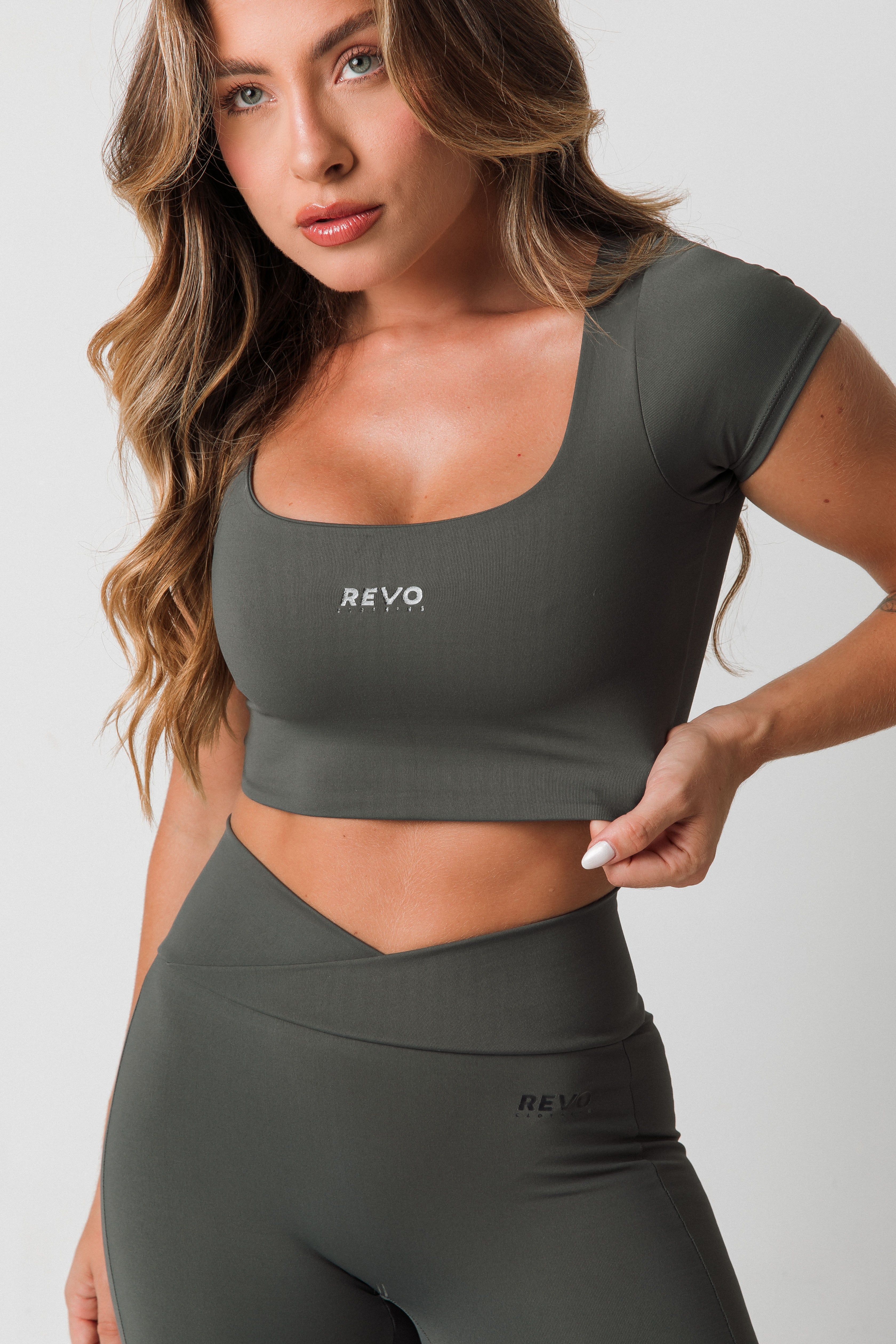 CROPPED WONDER