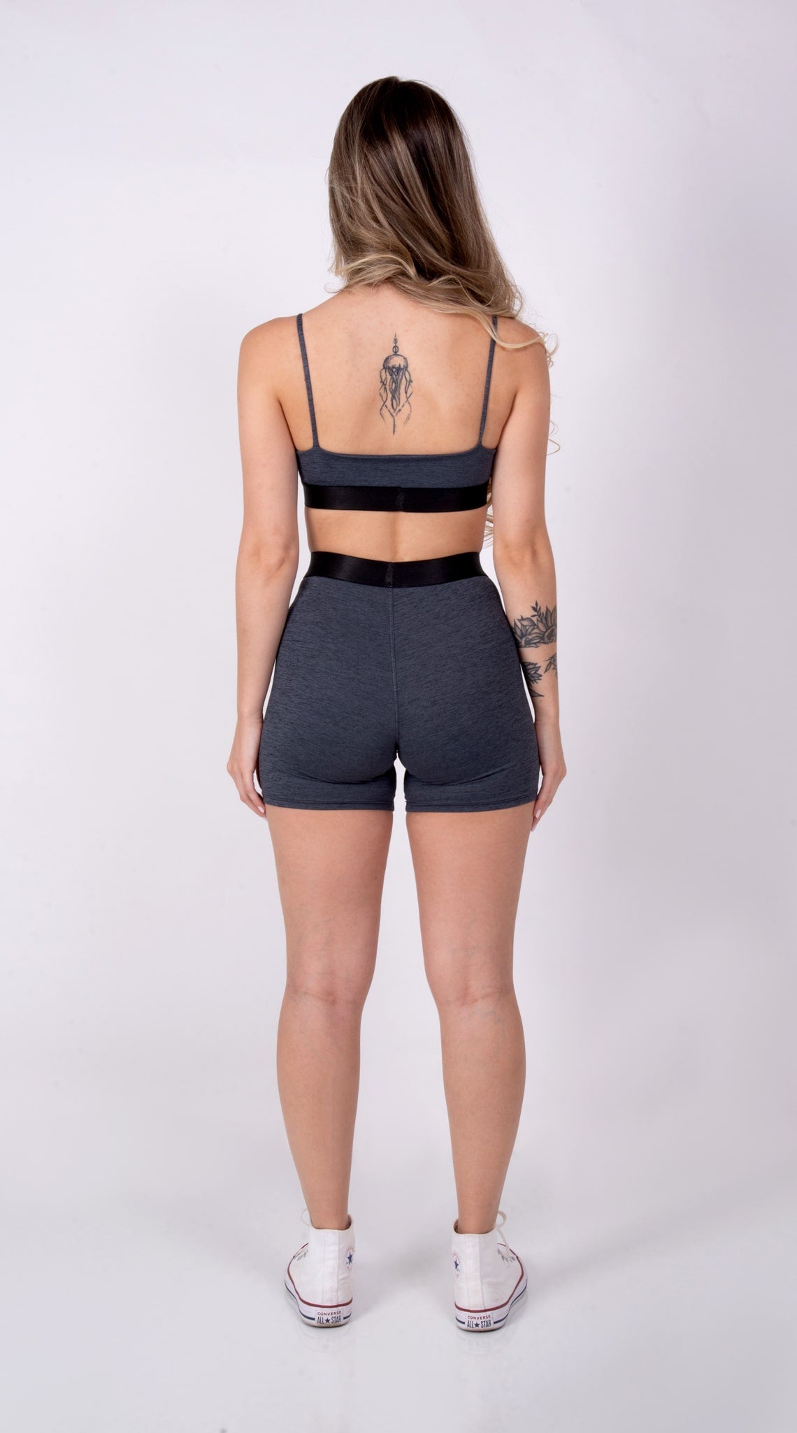 SHORT ESSENTIAL COMPRESS